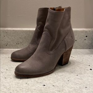 Frye Elsa Gray Leather Ankle Boots